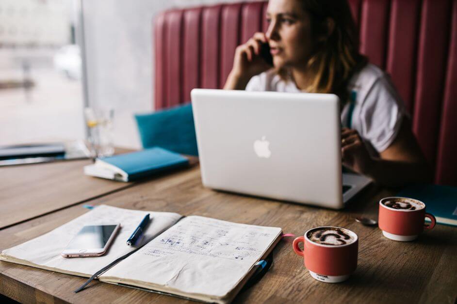 kaboompics_Young woman working in a cafe (1) (1).jpg